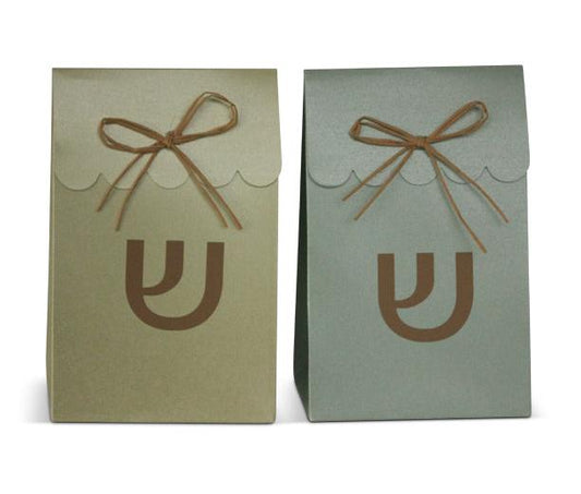 Scalloped Upsherin Peckel Box with Lasercut Initial & Bow